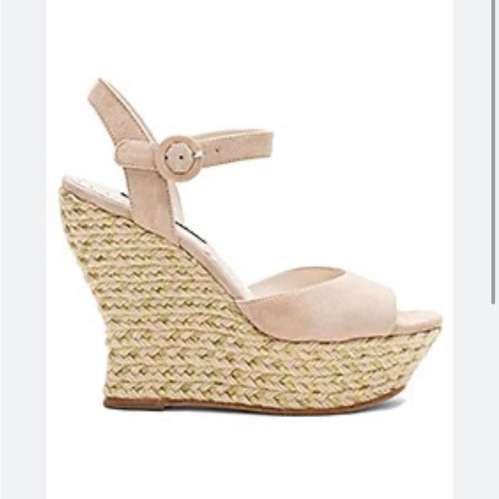 Alice & Olivia Beige Wedge size 6; Jana / Color Nomad H020
